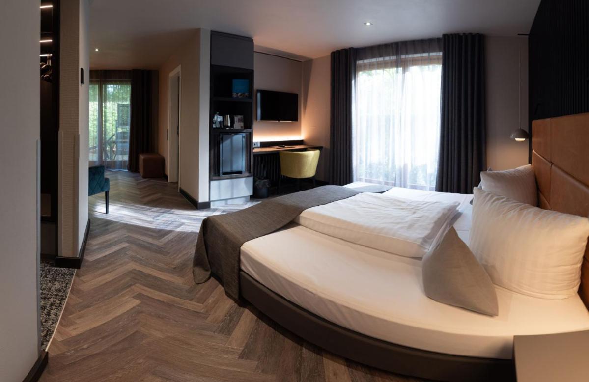Residenz Hotel Zum Zollhaus Rastede Eksteriør billede