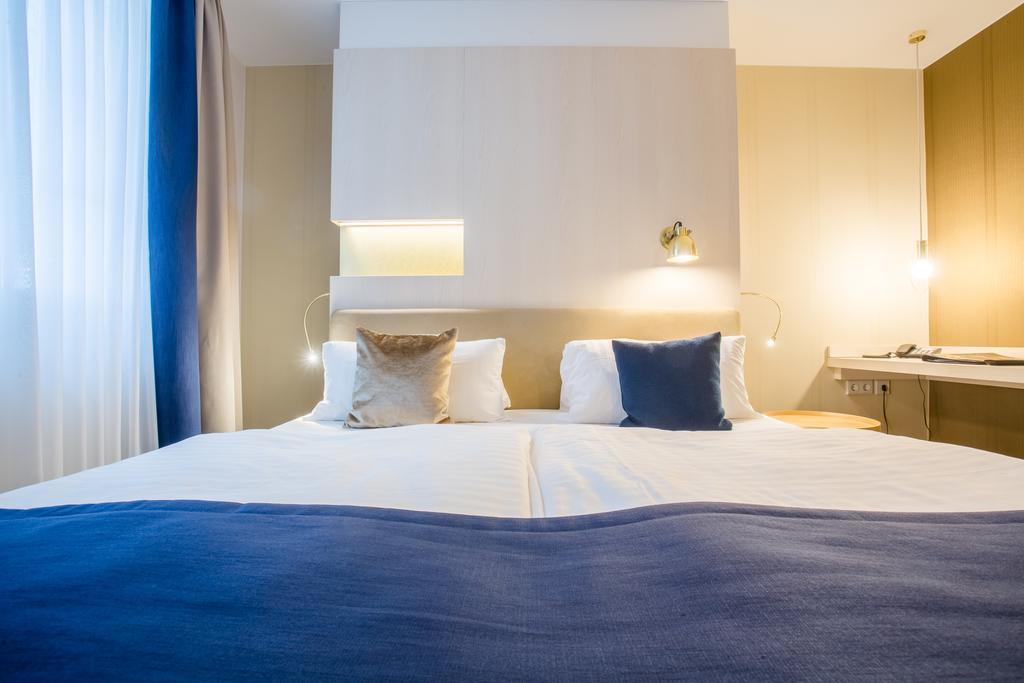 Residenz Hotel Zum Zollhaus Rastede Eksteriør billede